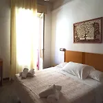 Hotell La Caravella 2*