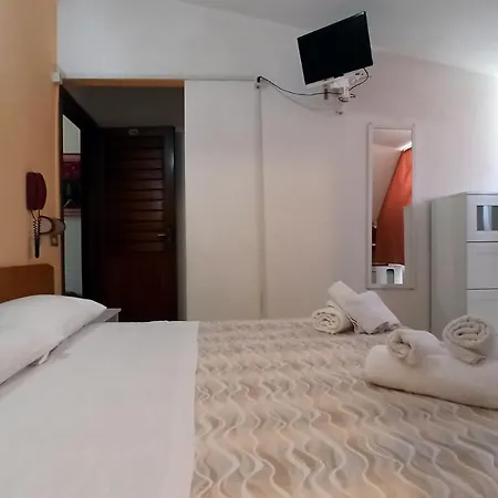 Отель La Caravella 2*