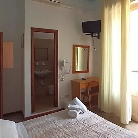 Otel La Caravella 2*
