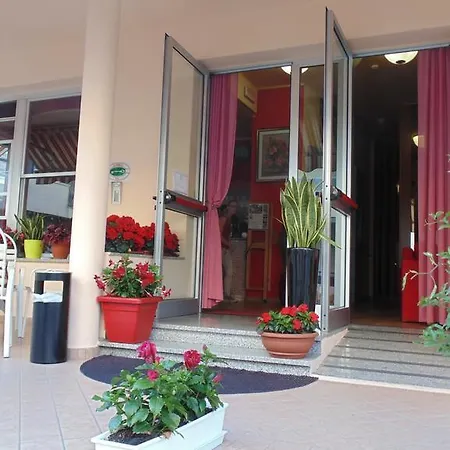 La Caravella Отель Беллария-Иджеа-Марина