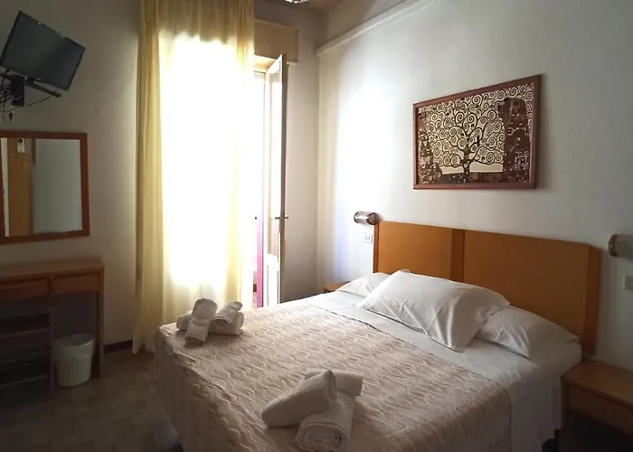 Hotel La Caravella 2*